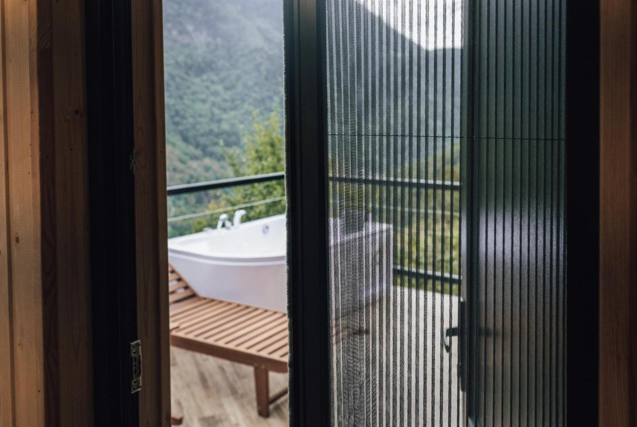 Unique Boutique Hotel Near Batumi Zeda Chkhutuneti Экстерьер фото